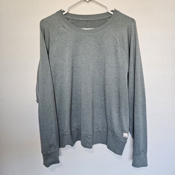 Vuori | Halo Crew Long Sleeve Pullover Sweater Heathered Green VW241, Womens - Picture 3 of 7